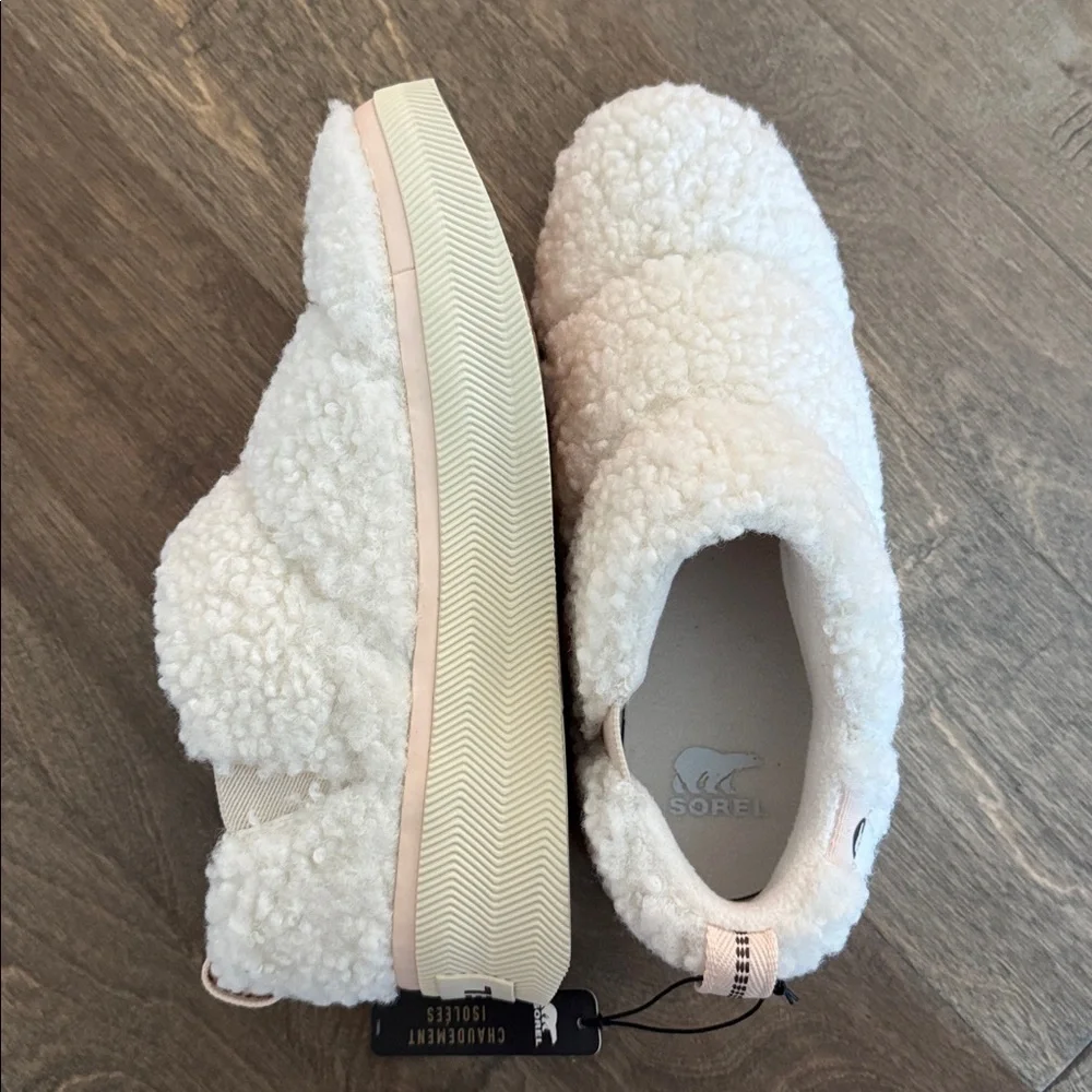 Sorel Out N About IV Mini Puffy Bootie Natural Cream Wedge Shoes Size 7.5 New